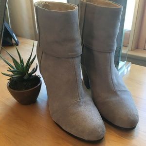 RAG AND BONE Classic Newbury Sz 10/40 Suede Beige